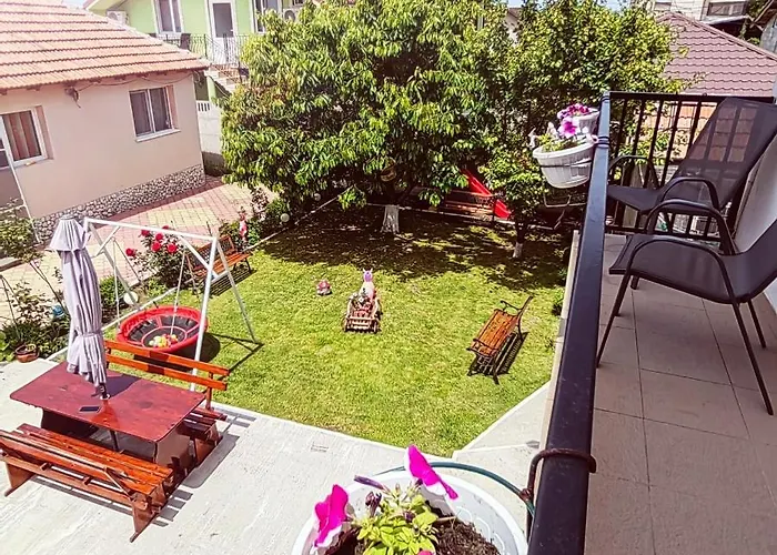 Δωμάτια σε οικογενειακή κατοικία Casa Georgeta 2 Mai-punct Gastronomic Local-arome Dobrogene Două Mai