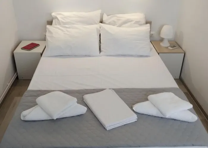 Casa Georgeta 2 Mai-punct Gastronomic Local-arome Dobrogene Δωμάτια σε οικογενειακή κατοικία *