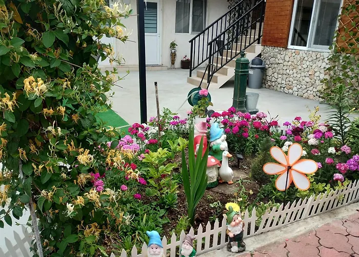 Δωμάτια σε οικογενειακή κατοικία Casa Georgeta 2 Mai-punct Gastronomic Local-arome Dobrogene Două Mai