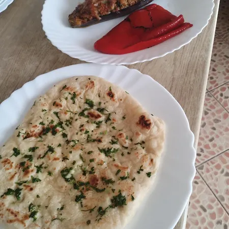 Casa Georgeta 2 Mai-punct Gastronomic Local-arome Dobrogene Rum i privatbostad